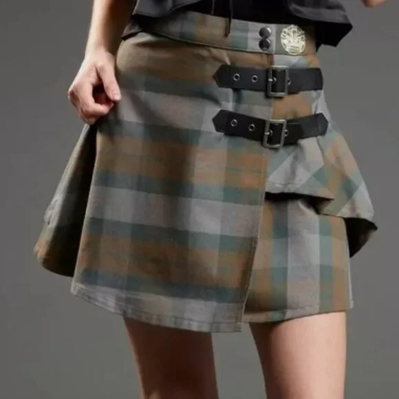 Outlander Plaid Buckle Skirt SM New With Tags Exclusive HOT TOPIC COLLECTION - Picture 9 of 11
